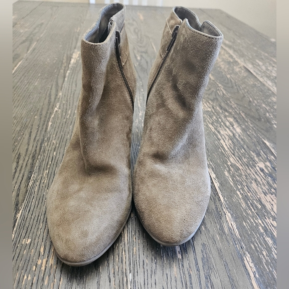 Anne Klein Brown Side Zip Boot Heel Size 7 Booties Shoe Leather Upper - Picture 7 of 13